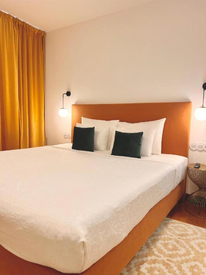 145 Townhouse Otel Ílhavo Dış mekan fotoğraf